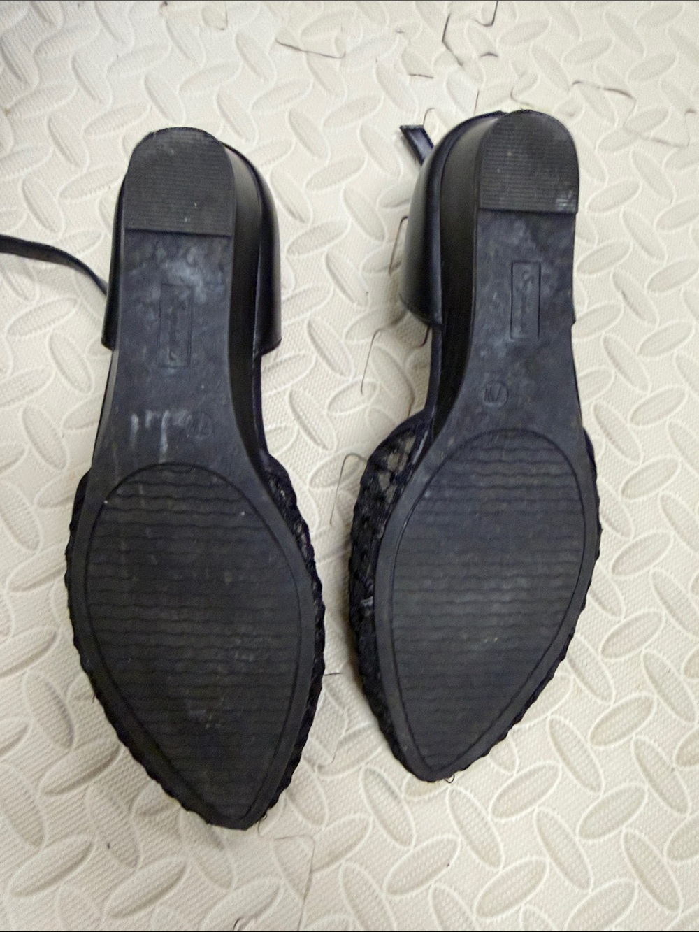 Seychelles Black Pointed Mesh Ankle-Strap Flats - Picture 3 of 3